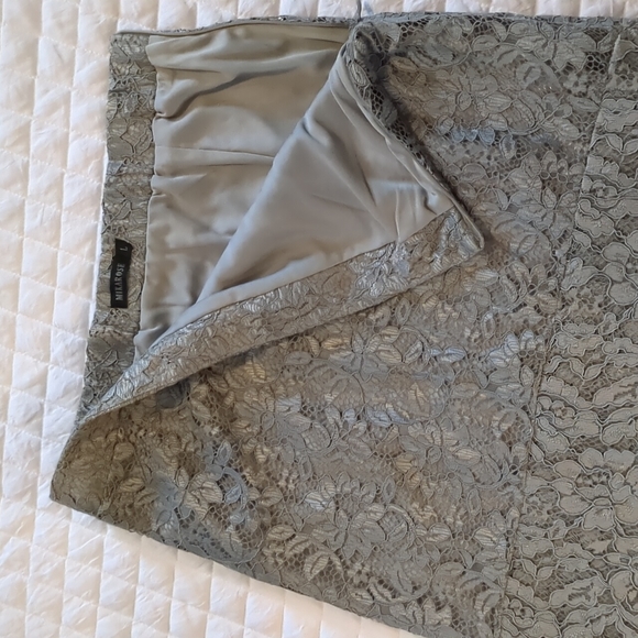 MIKAROSE Lined Lace pencil skirt - Picture 4 of 8